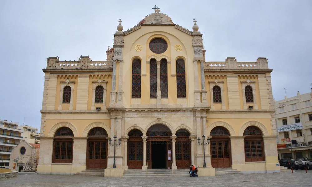 Συνελήφθη ο αλλοδαπός που βεβήλωνε τον Μητροπολιτικό Ναό στο Ηράκλειο